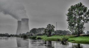 nuclear-power-plant-261119_640